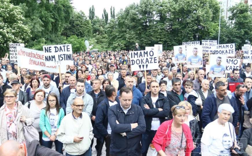 Pravda za Davida i Dženana: Sarajevski protesti odjeknuli i u svjetskim medijima
